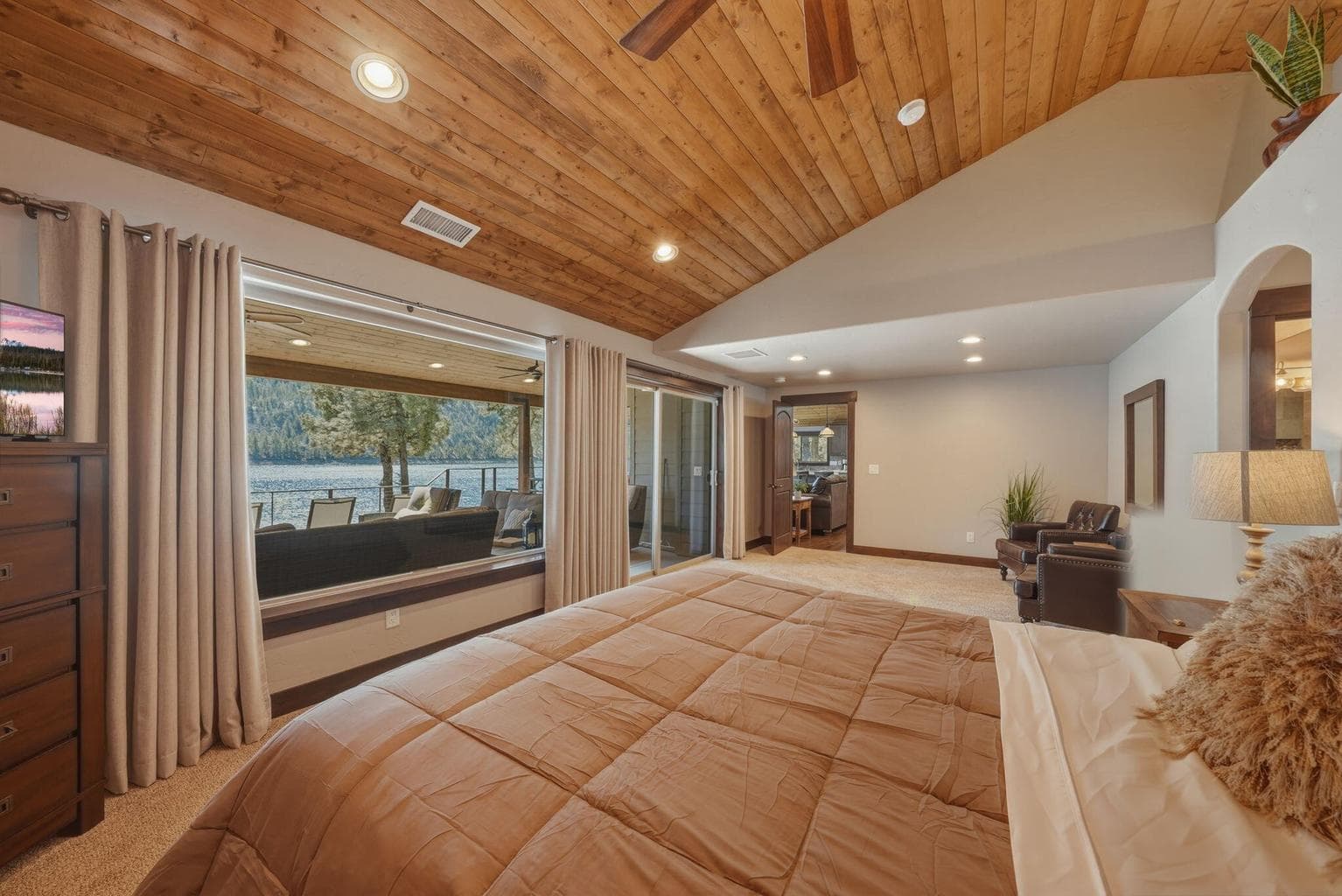 Photo of 10550 N Ochoco Highway 37 of 108