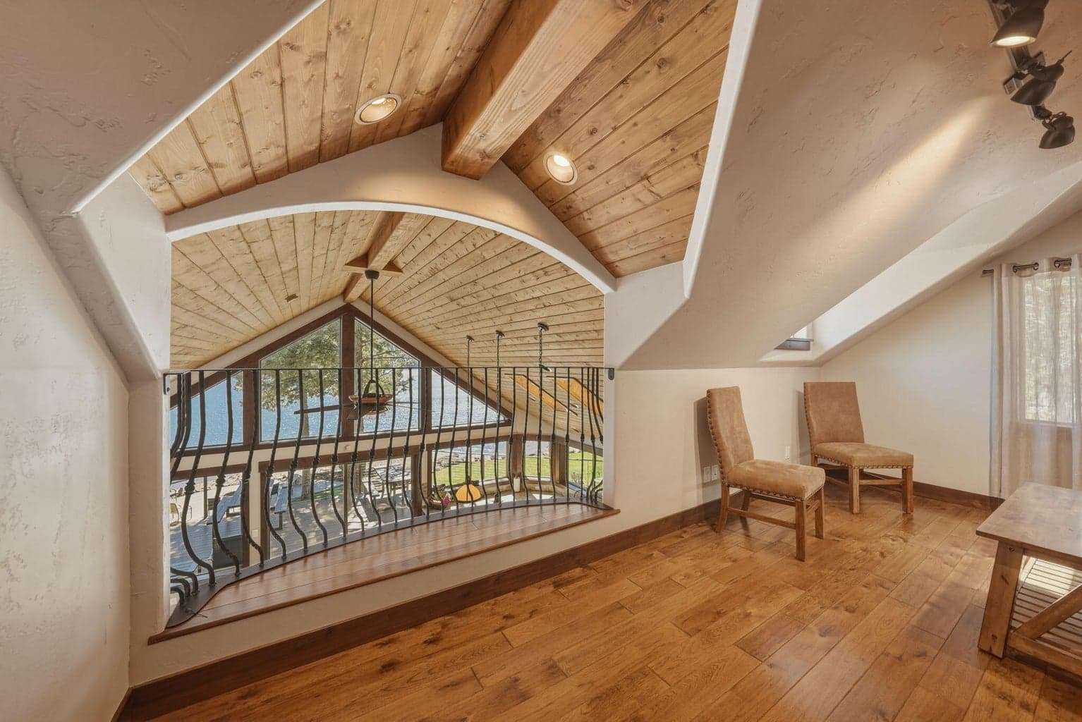 Photo of 10550 N Ochoco Highway 53 of 108