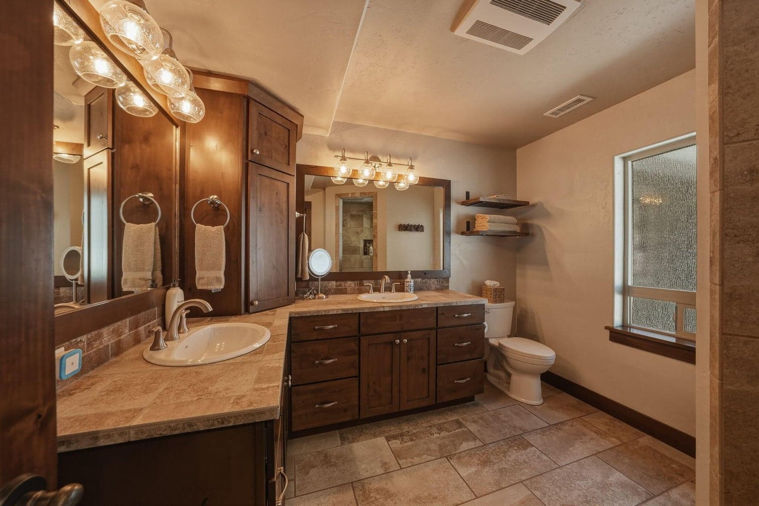 Photo of 10550 N Ochoco Highway 41 of 108