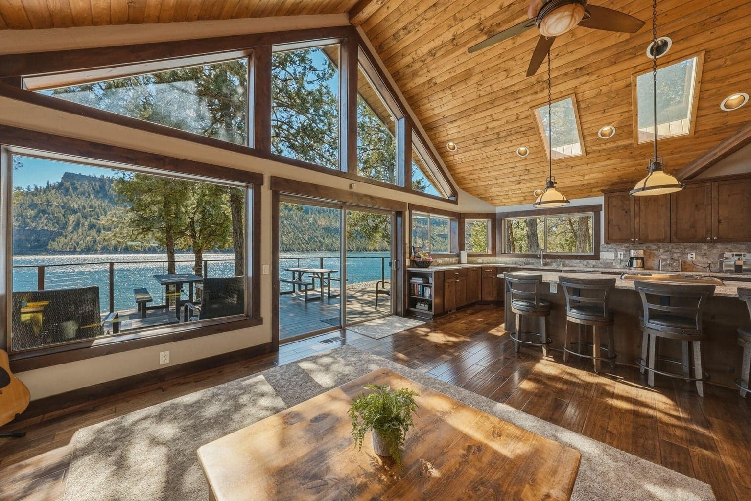 Photo of 10550 N Ochoco Highway 14 of 108