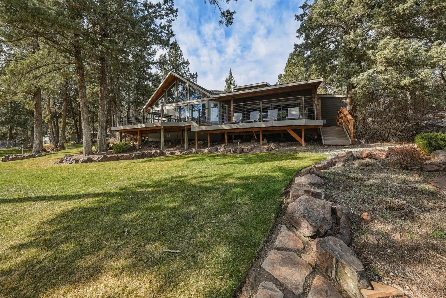 Photo of 10550 N Ochoco Highway 97 of 108