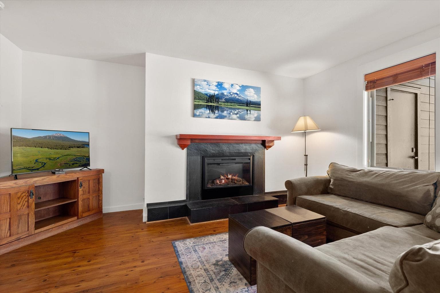 Photo of 18575 SW Century Drive 8 of 38