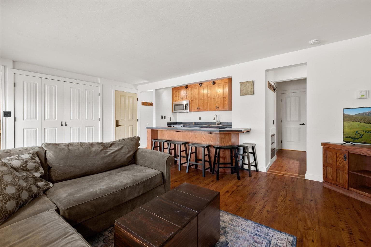 Photo of 18575 SW Century Drive 11 of 38