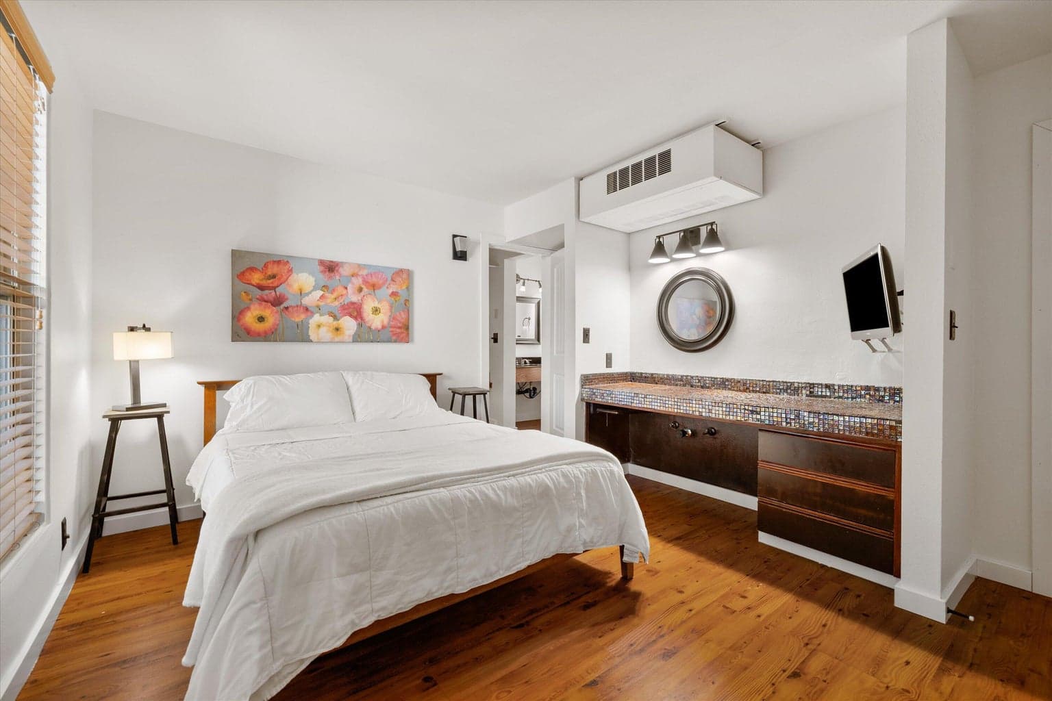 Photo of 18575 SW Century Drive 19 of 38