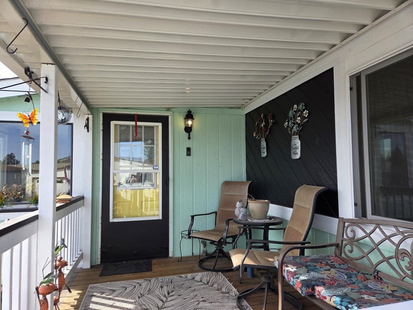 Covered front deck to relax on