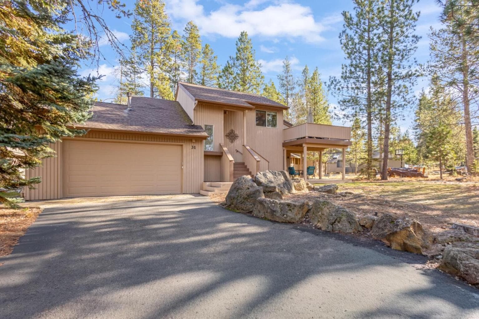 17822 Big Leaf Lane