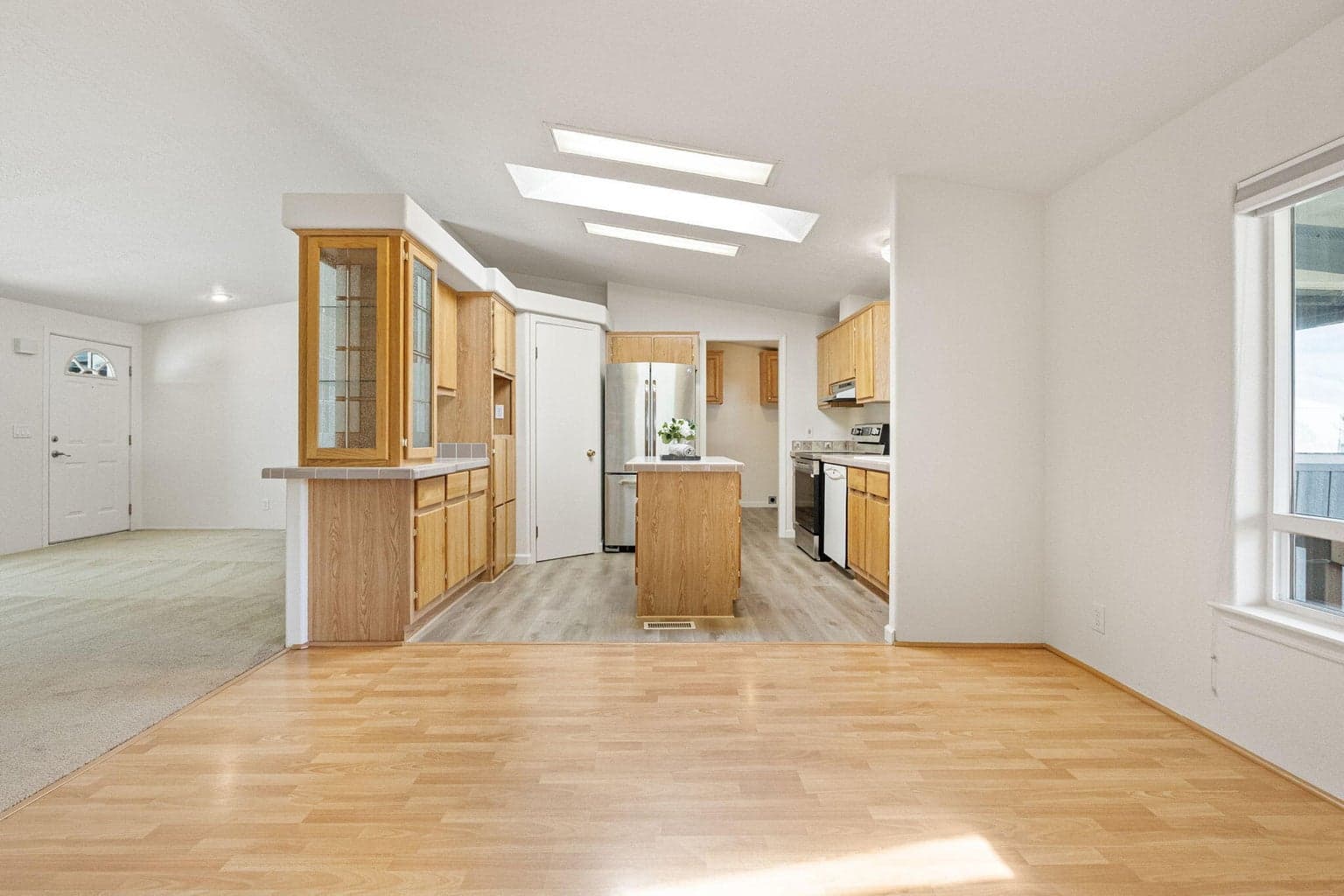 Photo of 98041 Hall way 5 of 35