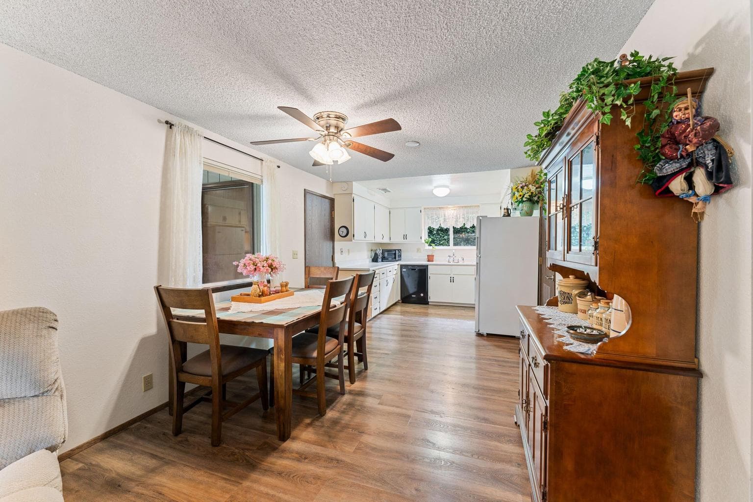 Photo of 714 Brookside 4 of 22