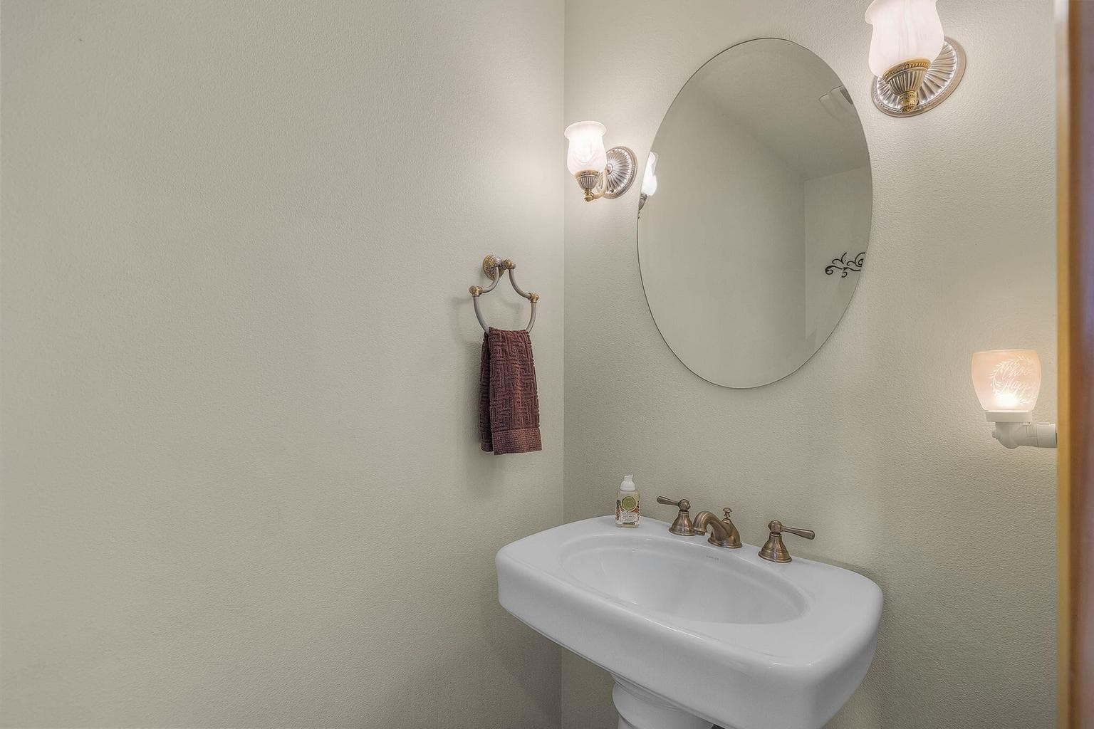 Photo of 4690 W Antler Avenue 9 of 81