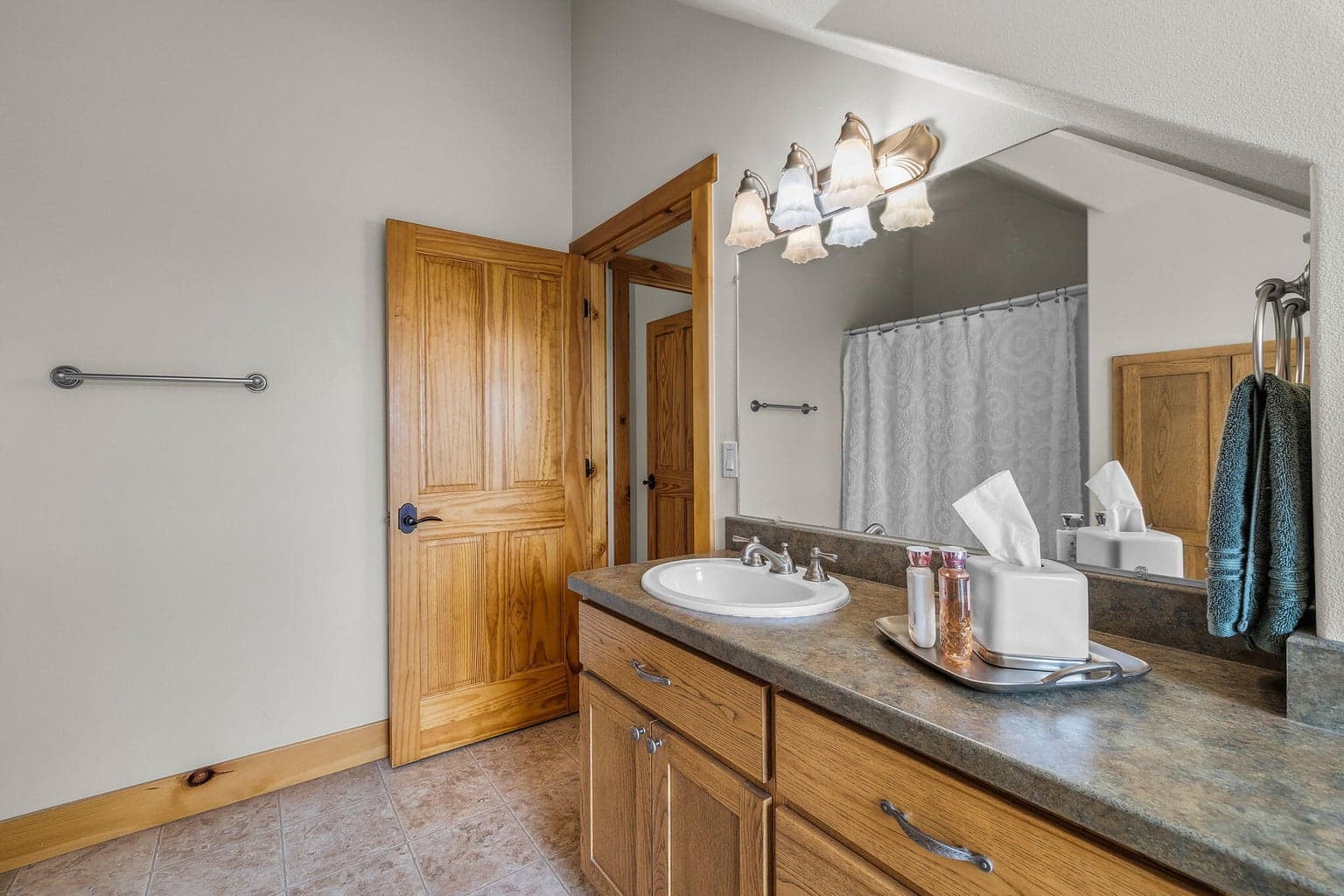 Photo of 4690 W Antler Avenue 32 of 81