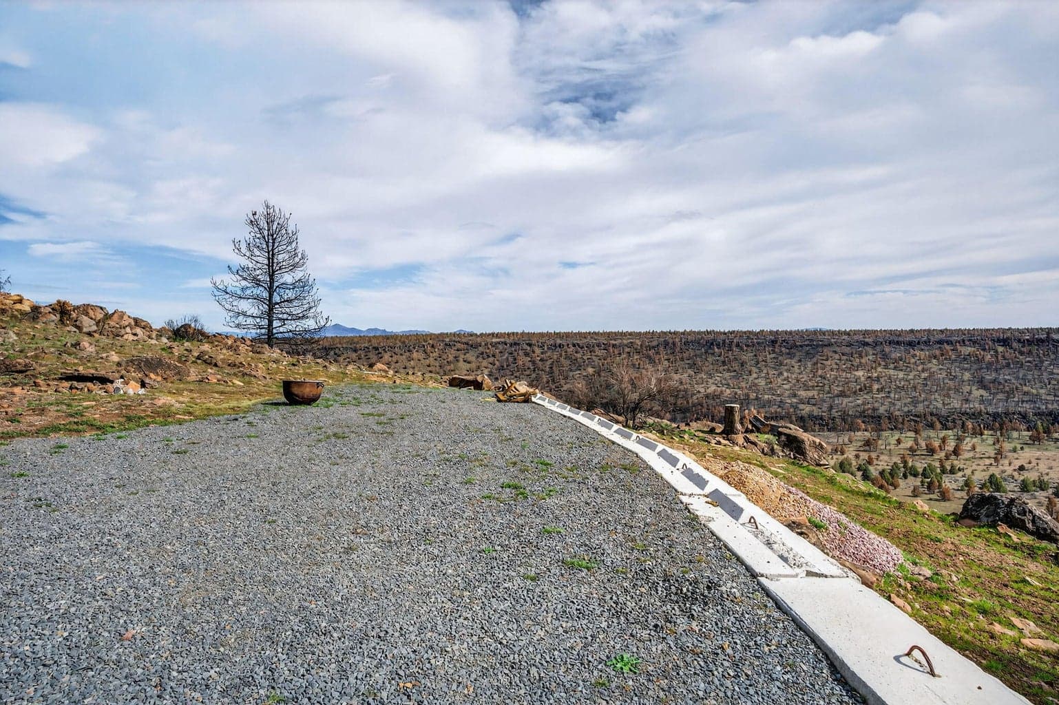Photo of 18070 Mountain View Road 21 of 59