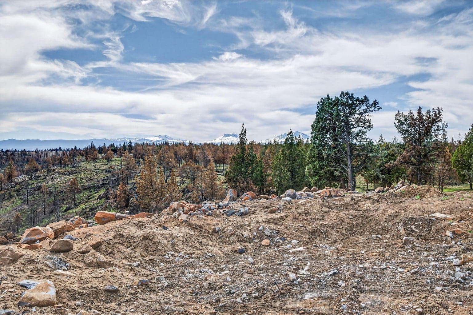 Photo of 18070 Mountain View Road 25 of 59