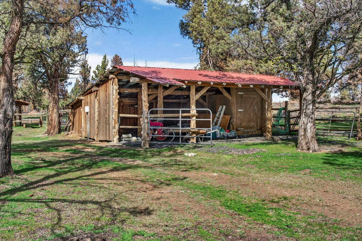 Photo of 18070 Mountain View Road 11 of 59