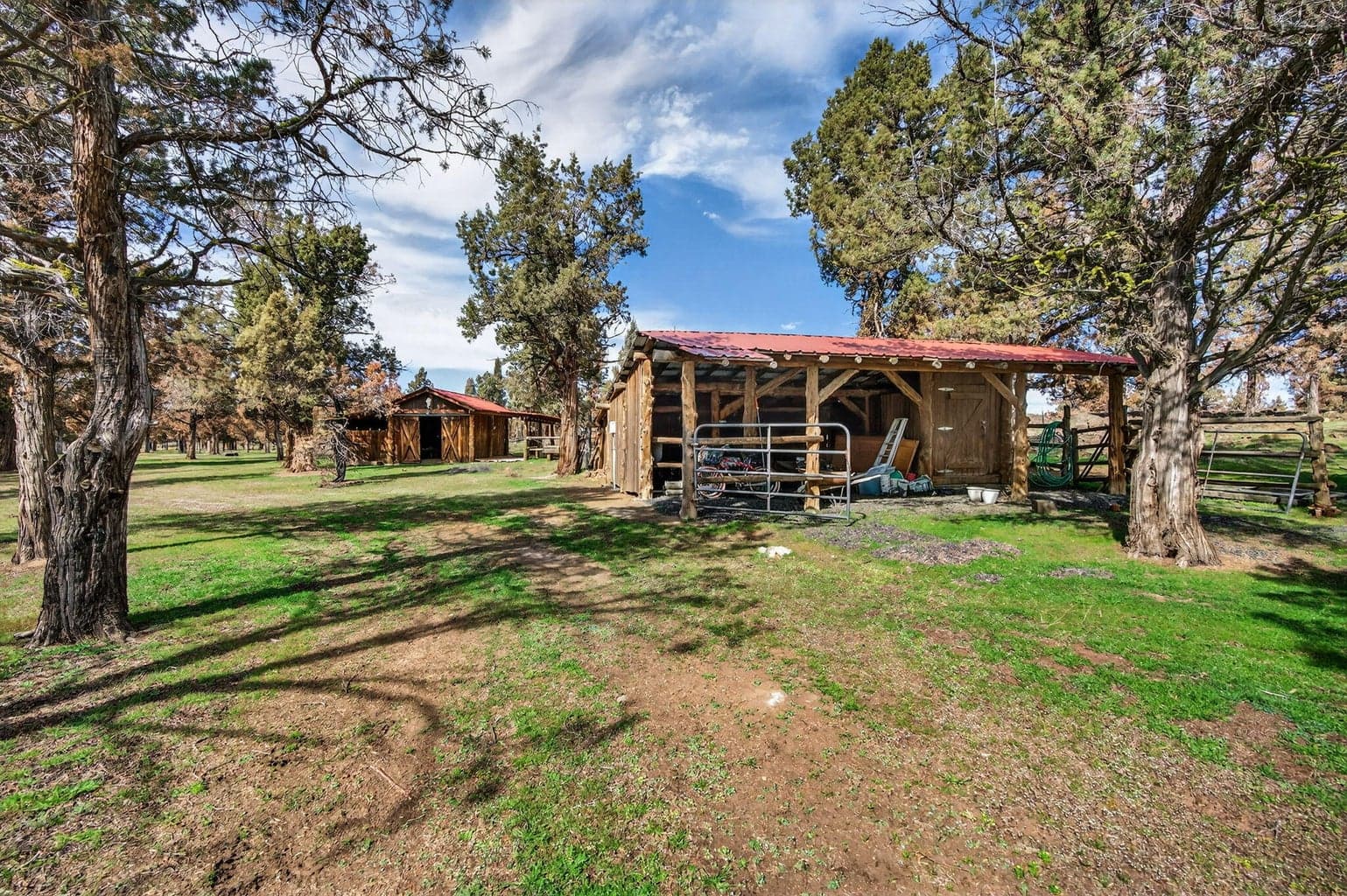 Photo of 18070 Mountain View Road 12 of 59