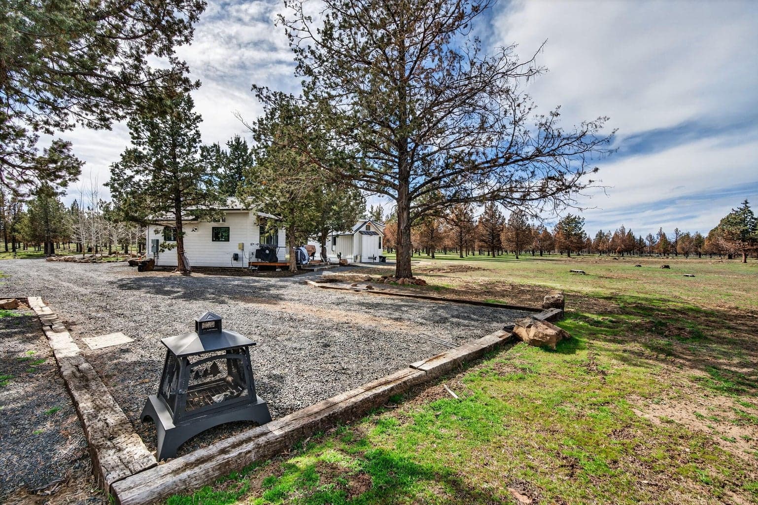 Photo of 18070 Mountain View Road 30 of 59