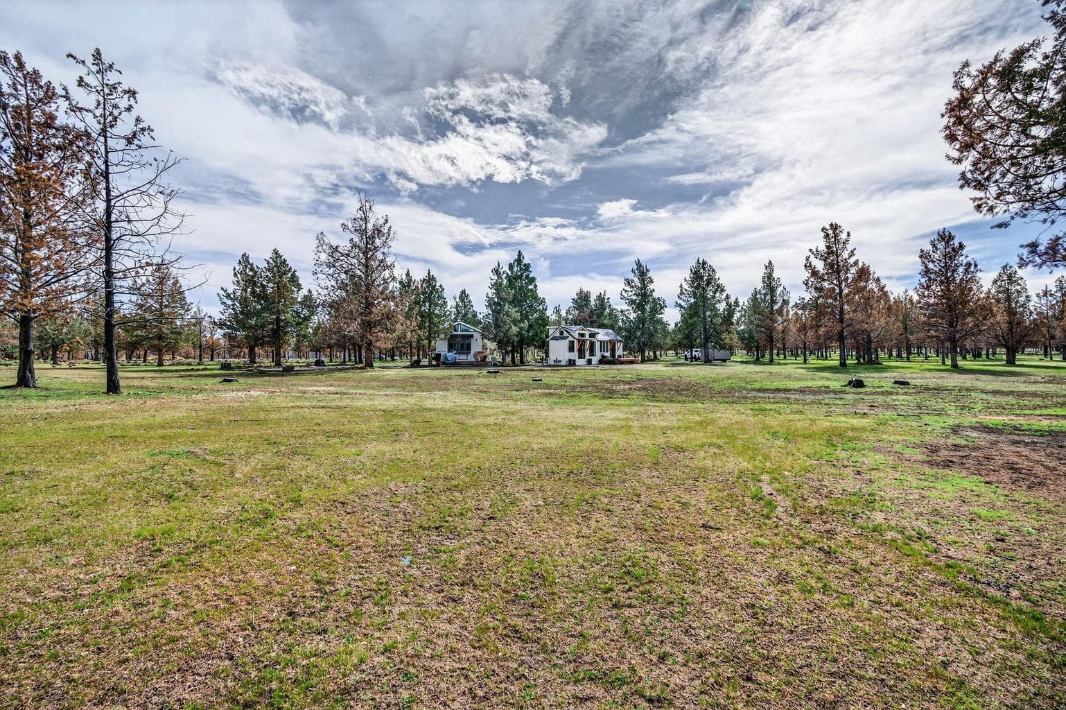 Photo of 18070 Mountain View Road 32 of 59