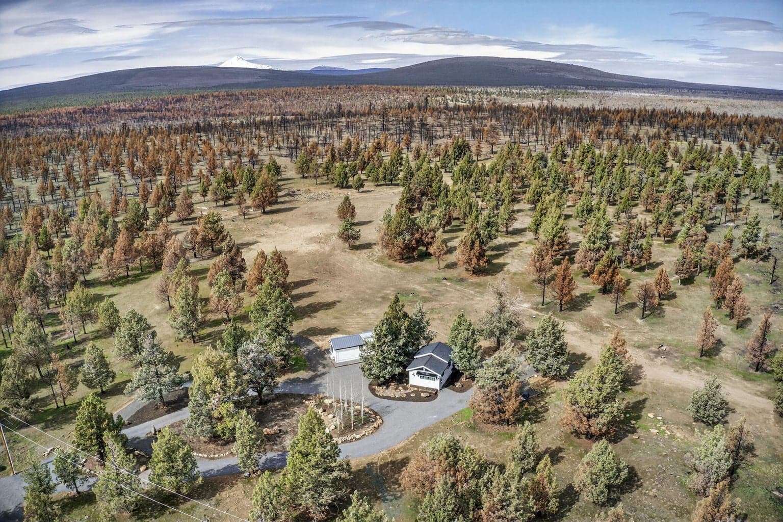 Photo of 18070 Mountain View Road 35 of 59