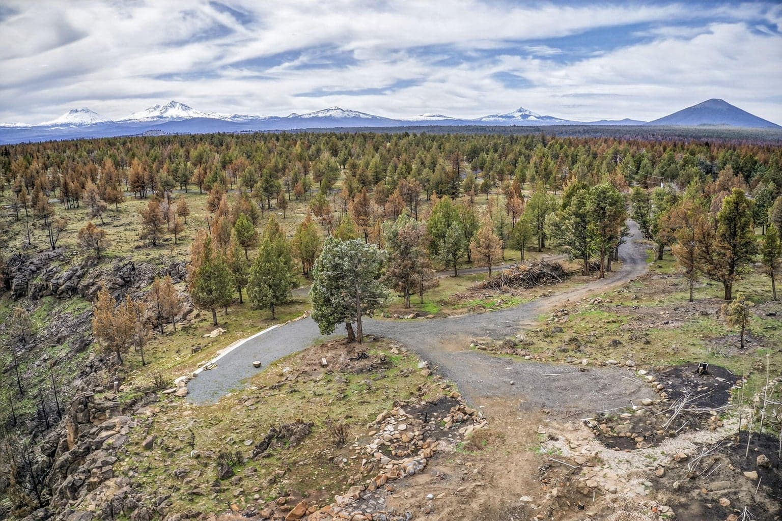 Photo of 18070 Mountain View Road 44 of 59