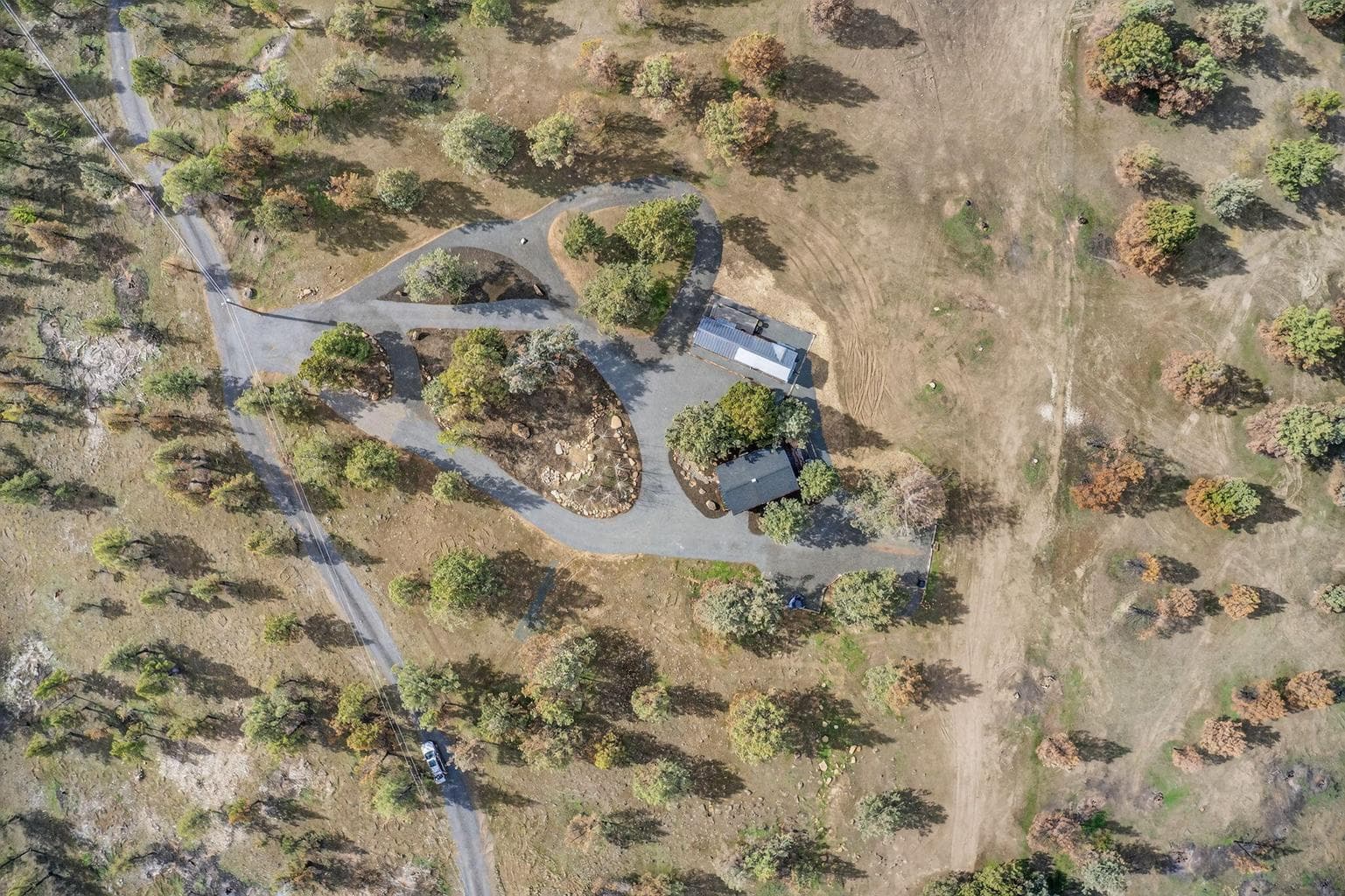 Photo of 18070 Mountain View Road 55 of 59