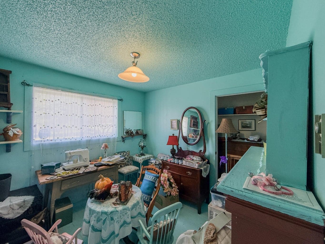 Photo of 2153 NE Sunset View Lane 18 of 20