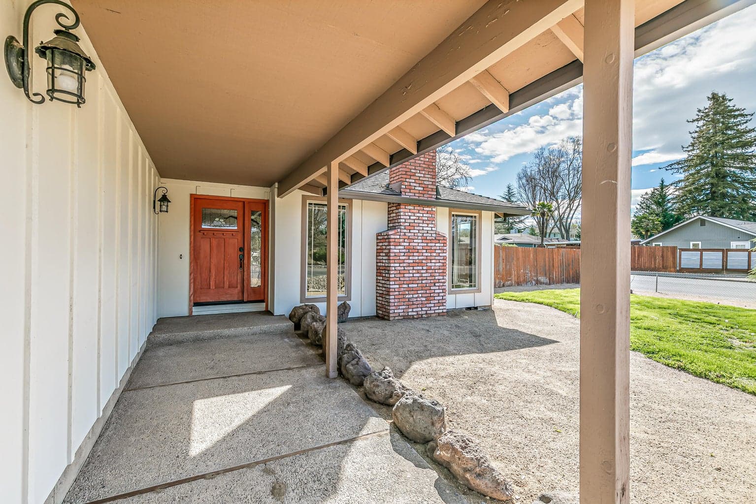 Photo of 2864 Hawaiian 5 of 30
