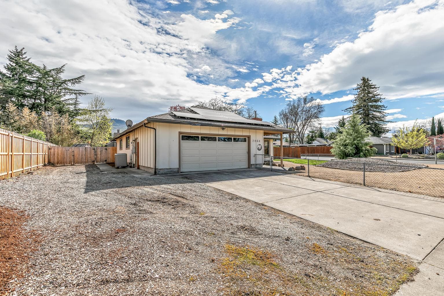 Photo of 2864 Hawaiian 4 of 30