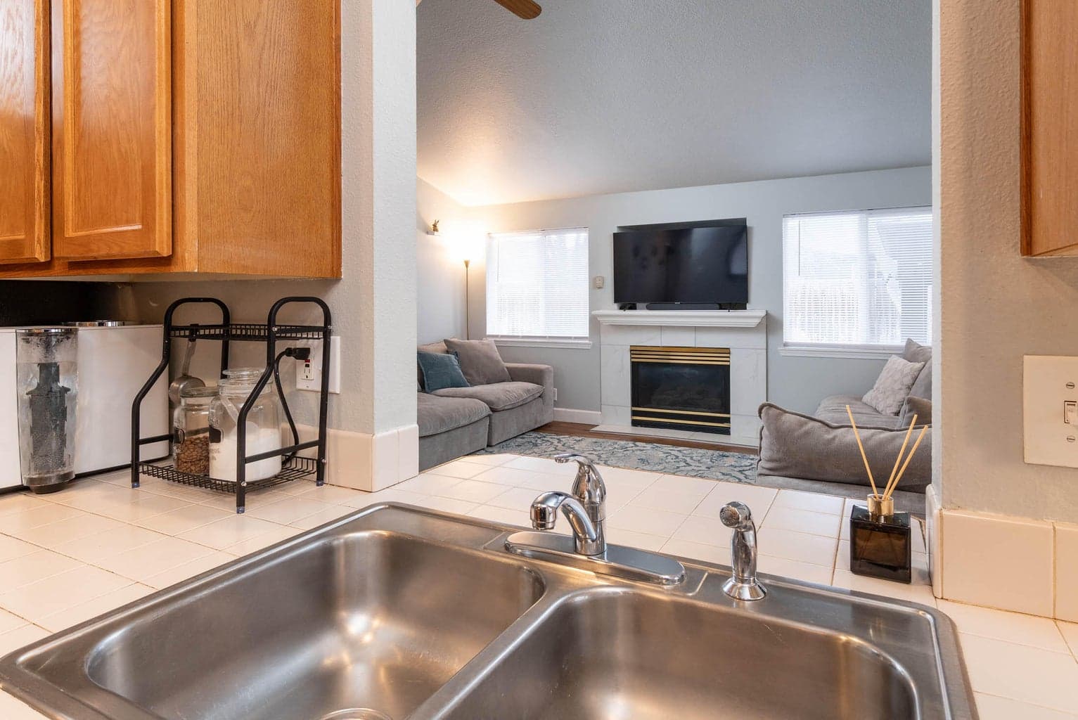 Photo of 1071 Locksley 3 of 18