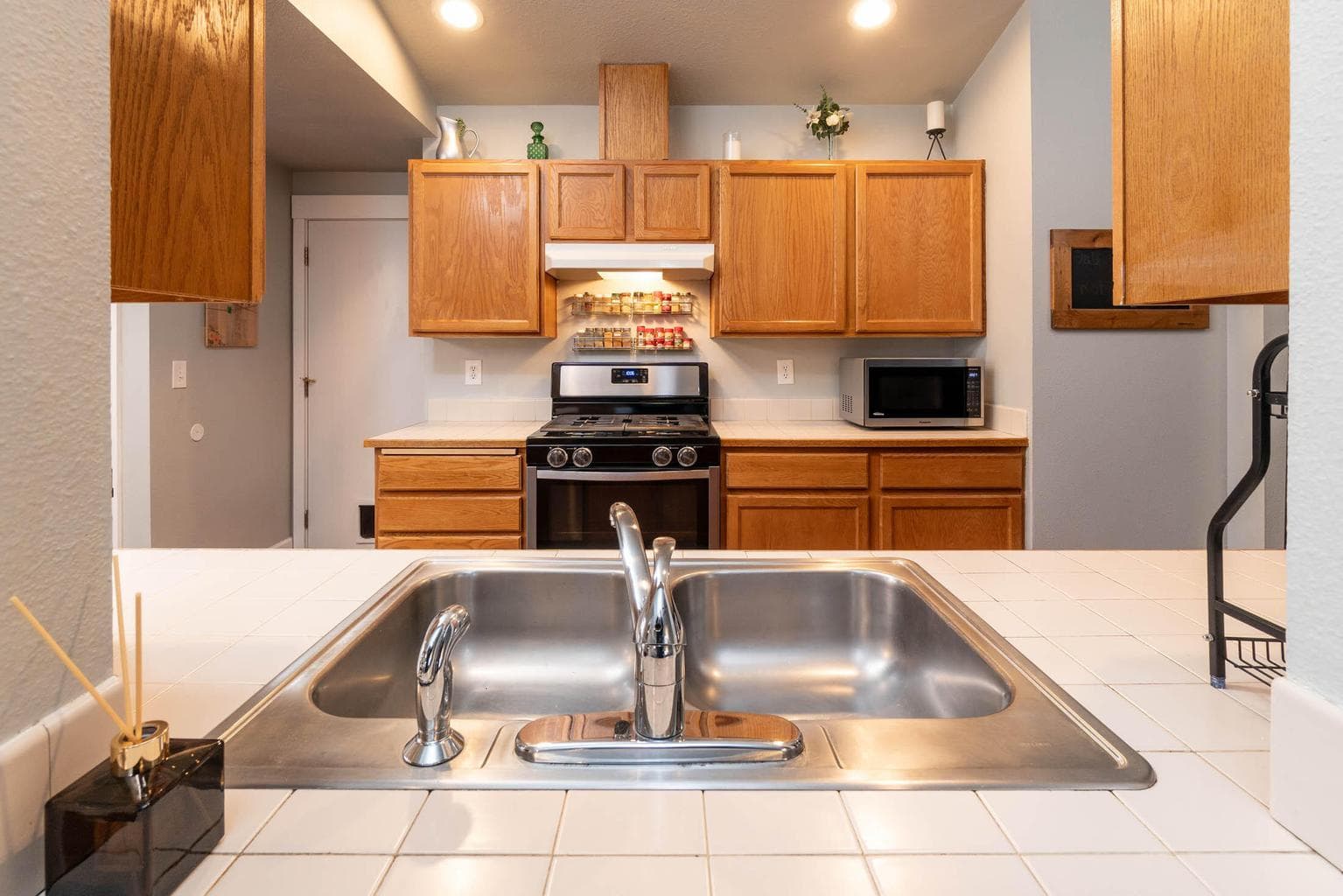 Photo of 1071 Locksley 5 of 18