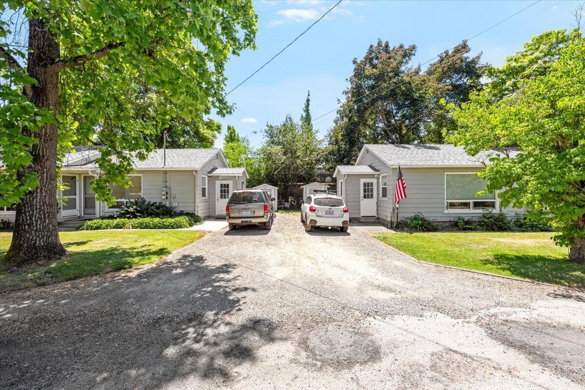 Photo of 307 Tussey 5 of 20