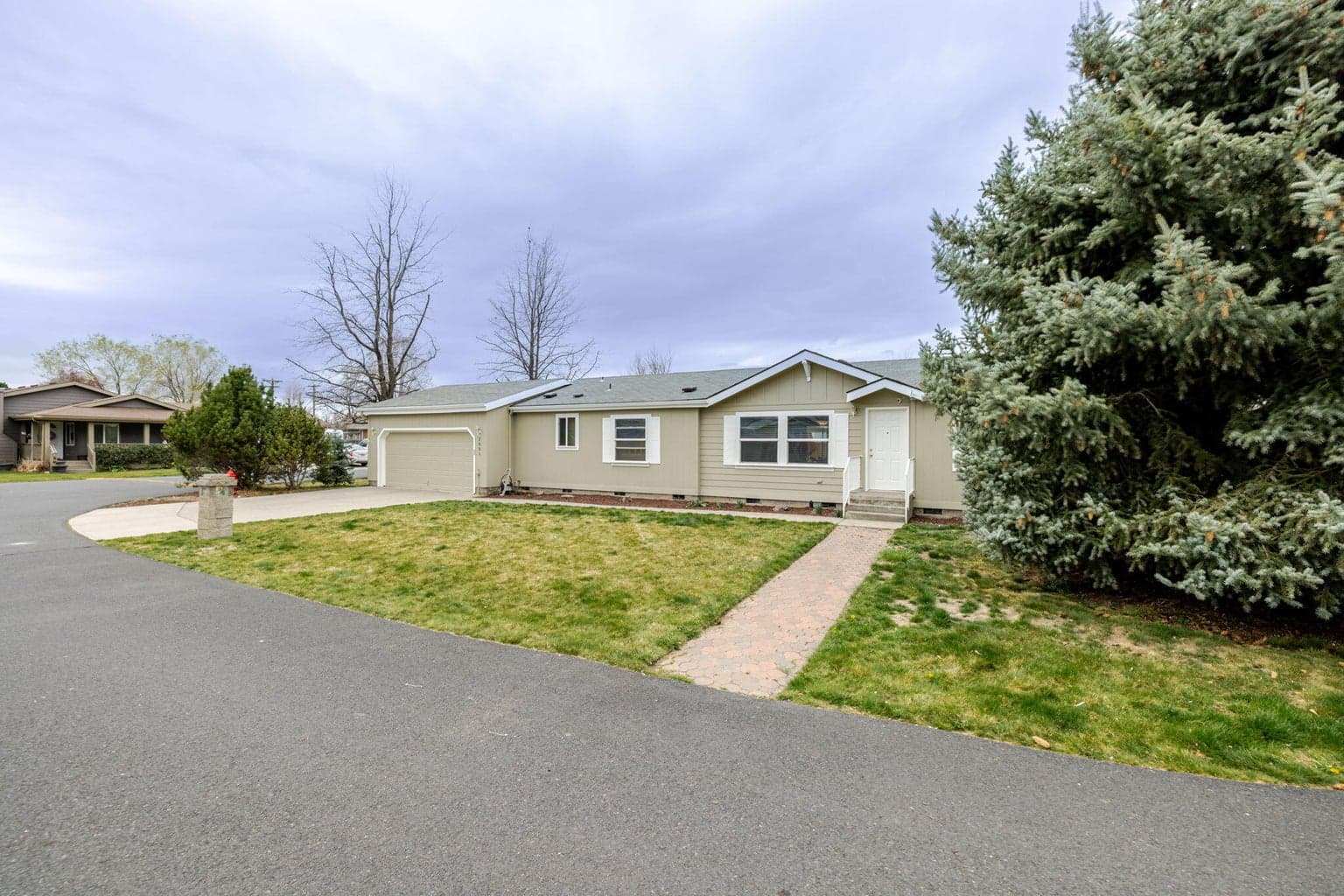 Photo of 2051 Uintah 3 of 37