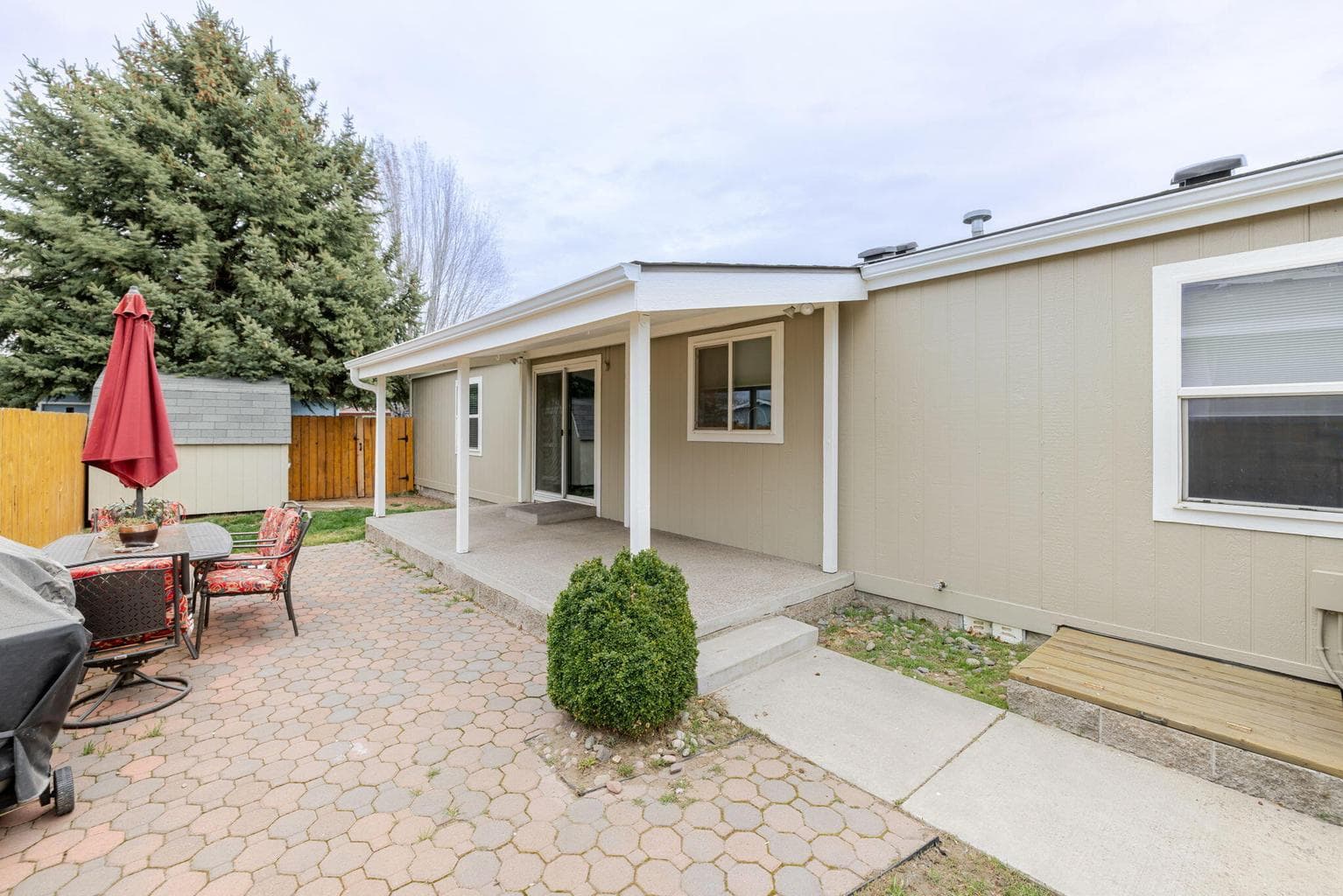 Photo of 2051 Uintah 5 of 37