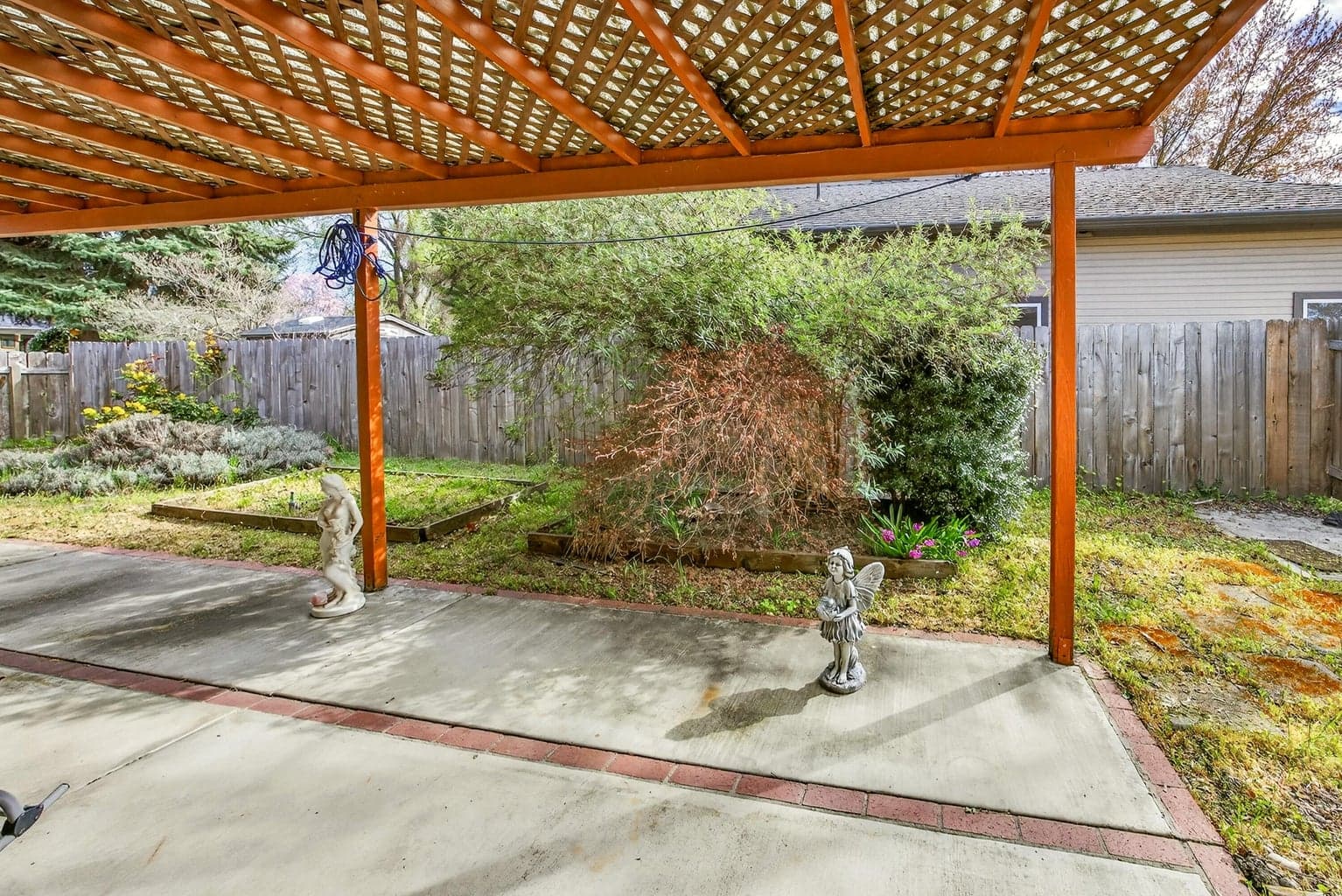 Latice covered patio