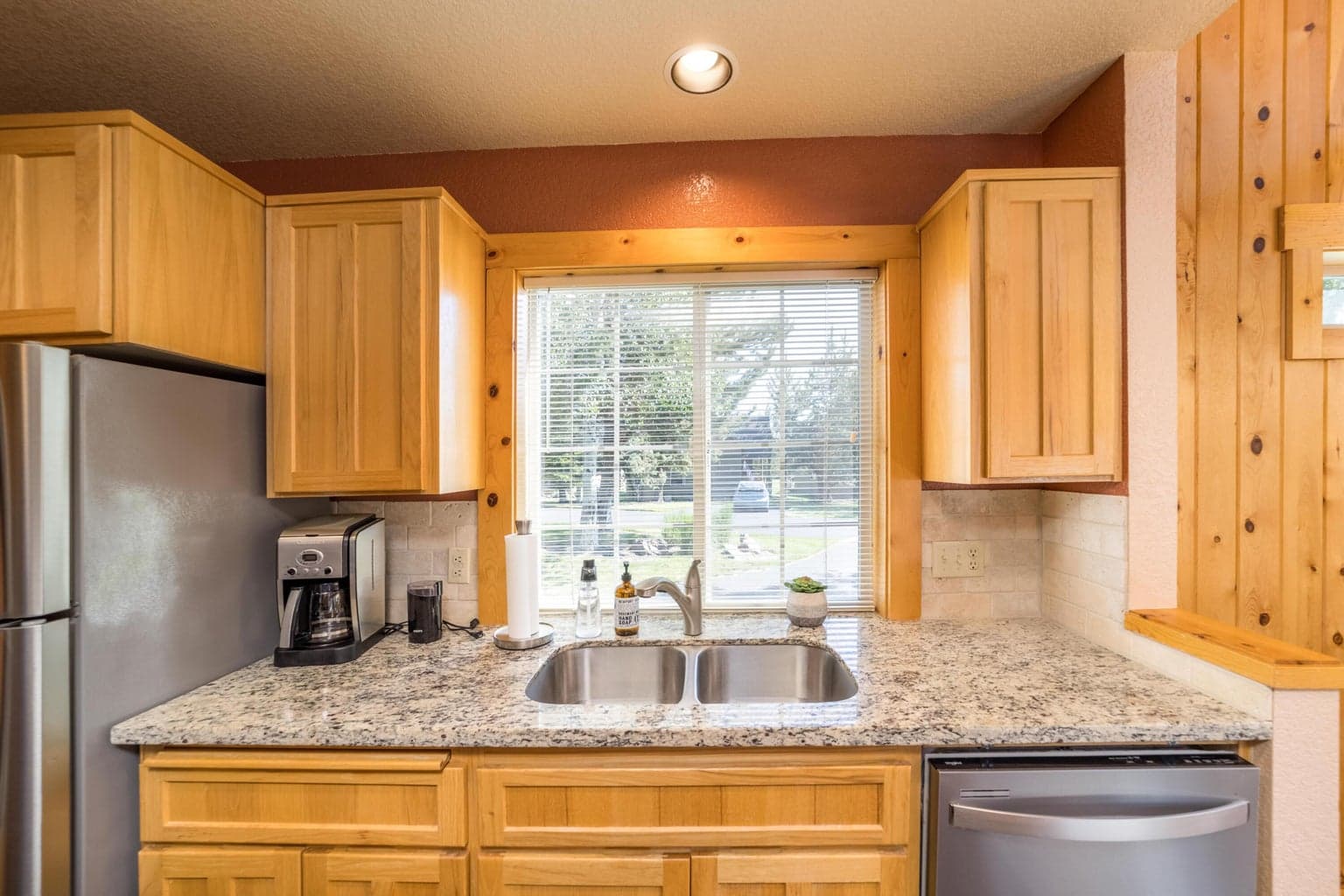 Photo of 1612 Prairie Falcon Drive 9 of 31