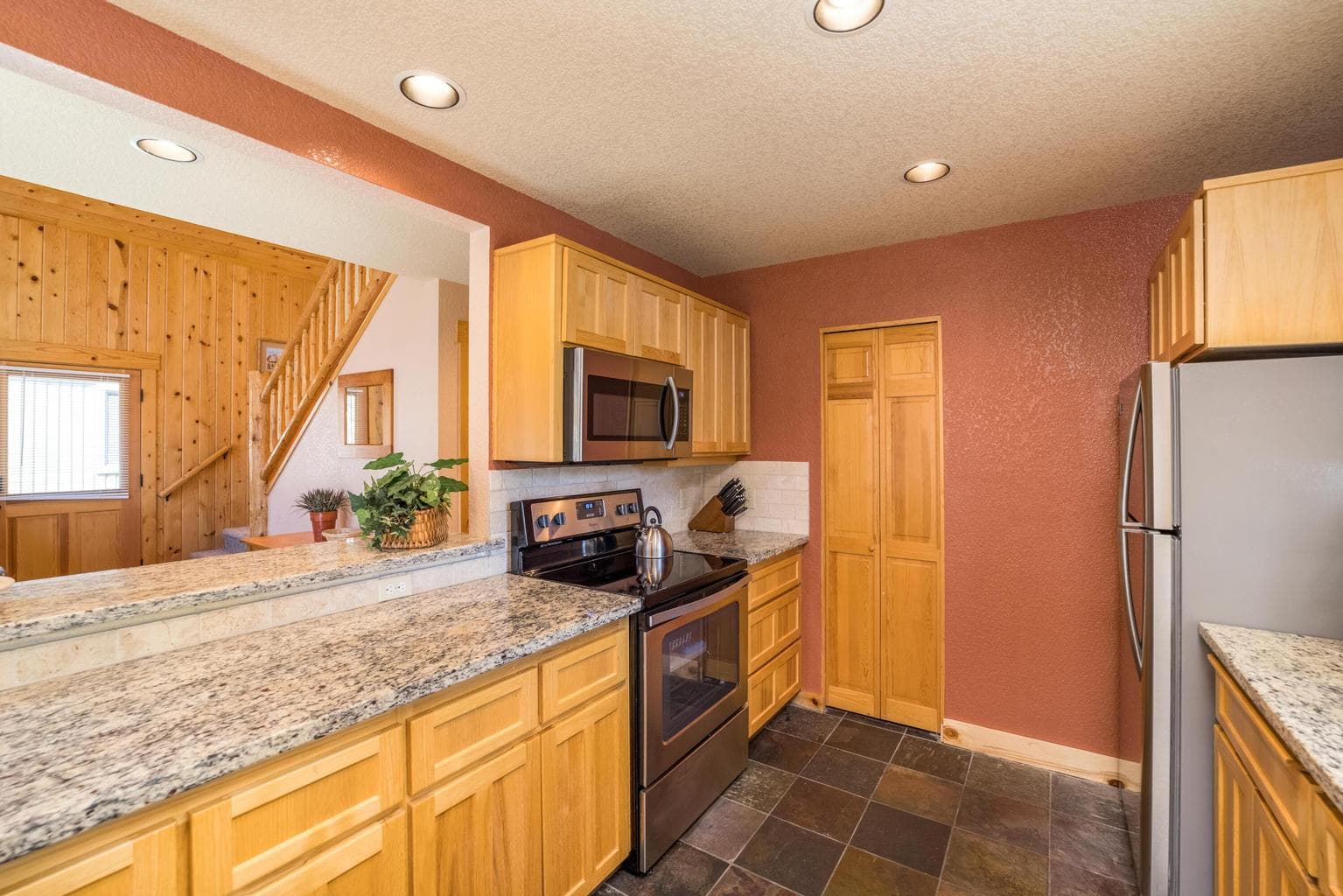 Photo of 1612 Prairie Falcon Drive 8 of 31