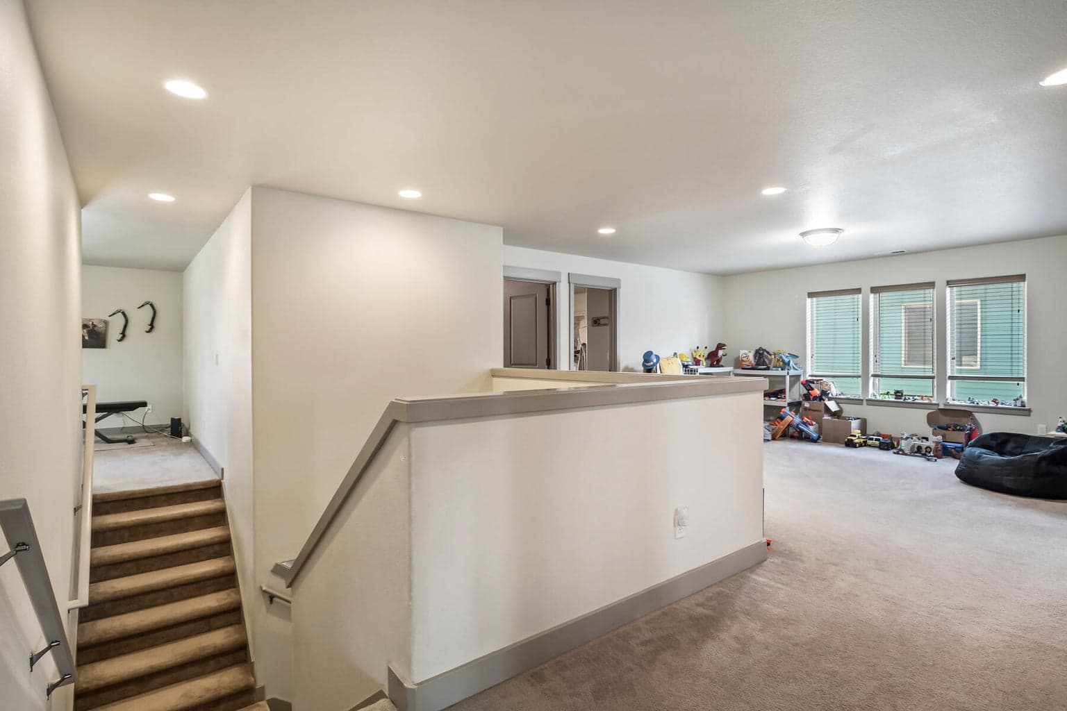 Photo of 61285 Bronze Meadow Lane 18 of 34