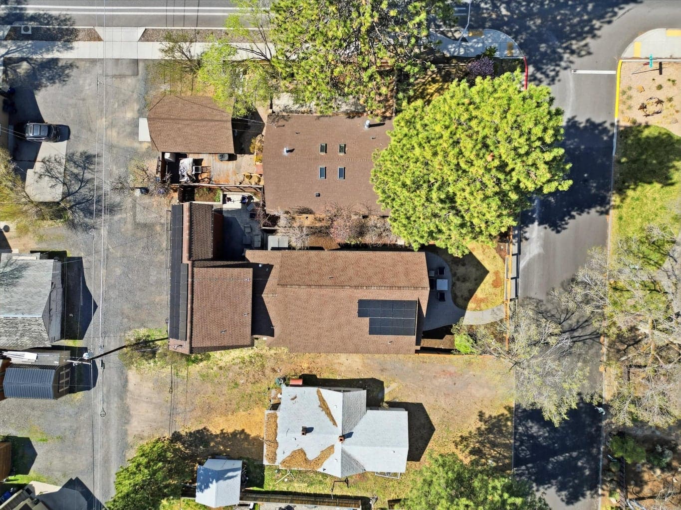 Photo of 1365 NW Jacksonville Avenue 45 of 48
