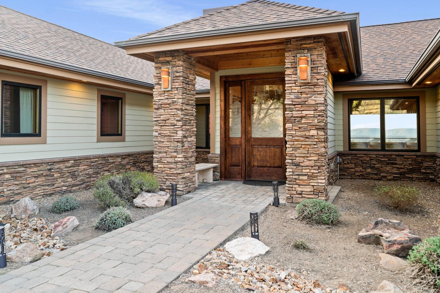 Photo of 10715 Rockside 3 of 118