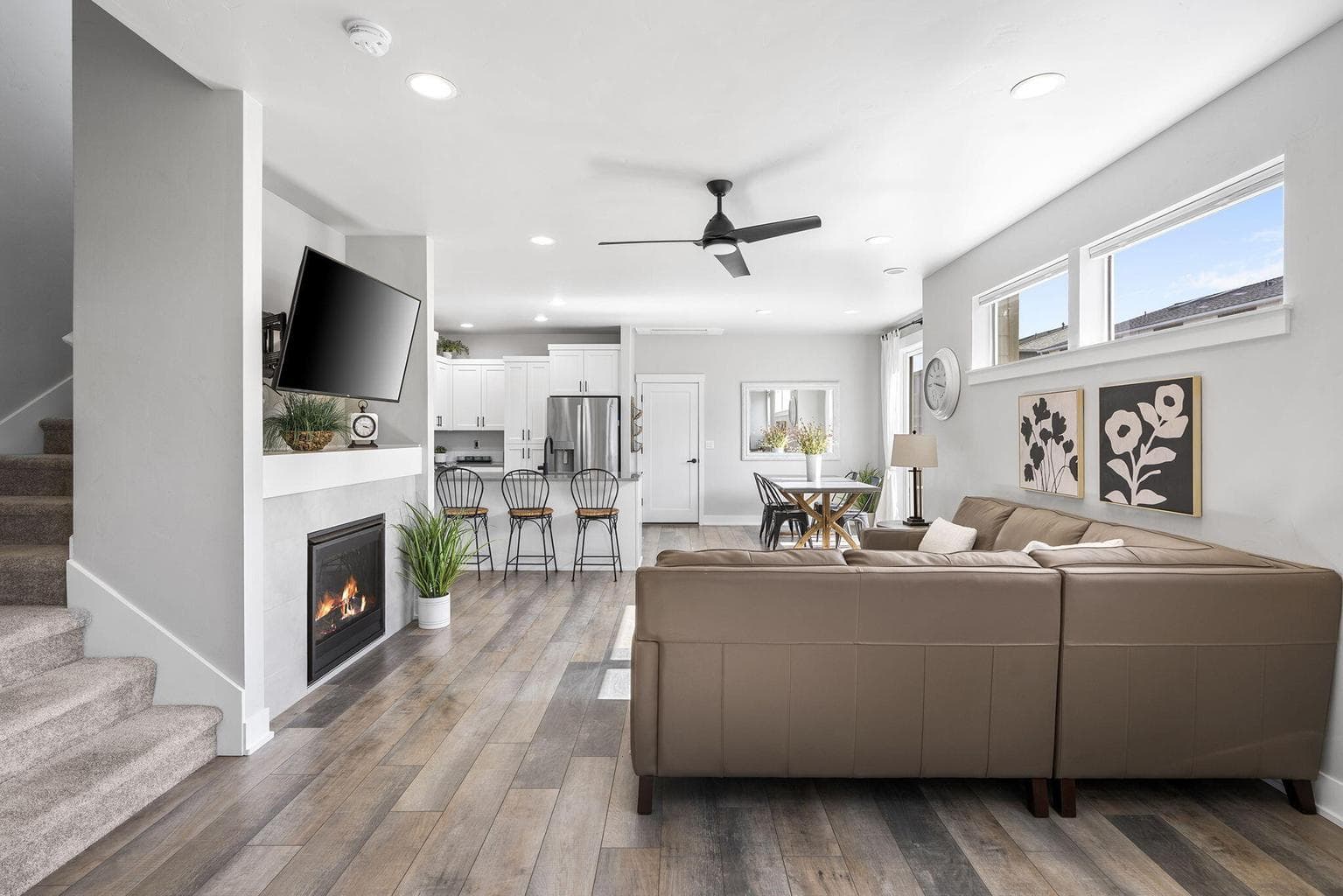 Photo of 3722 Petrosa 4 of 48