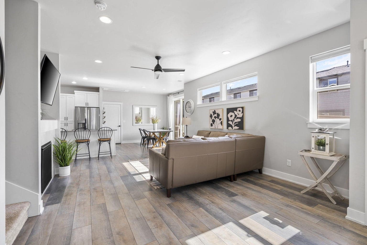 Photo of 3722 Petrosa 5 of 48