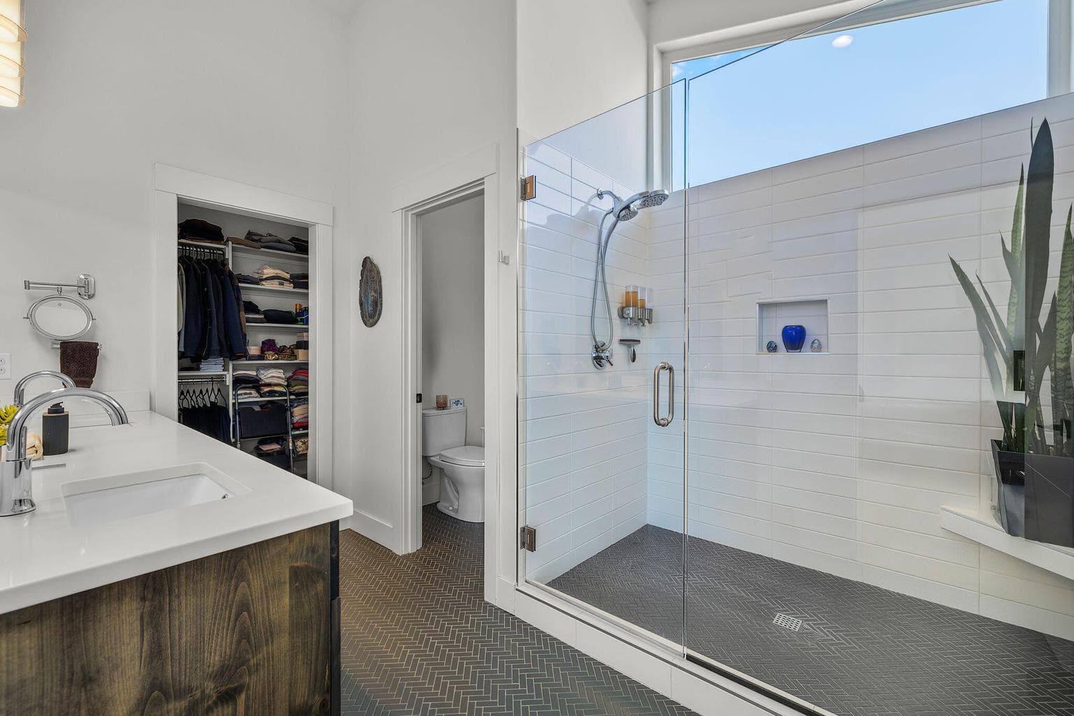 Photo of 3759 SW 45th Street 21 of 62