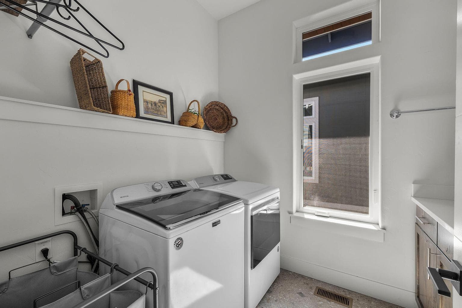 Photo of 3759 SW 45th Street 34 of 62