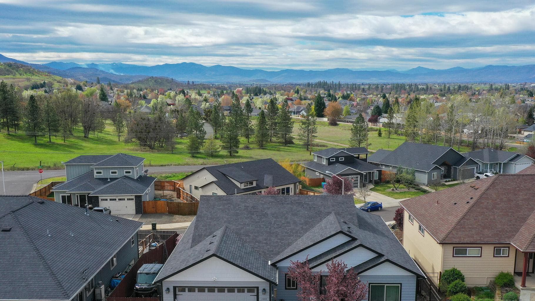 Photo of 1050 Azure 5 of 38