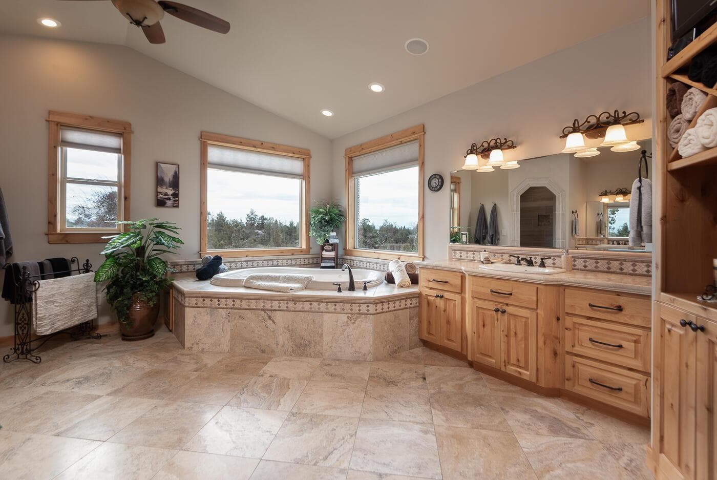 Photo of 4101 NW 21st Street 30 of 36