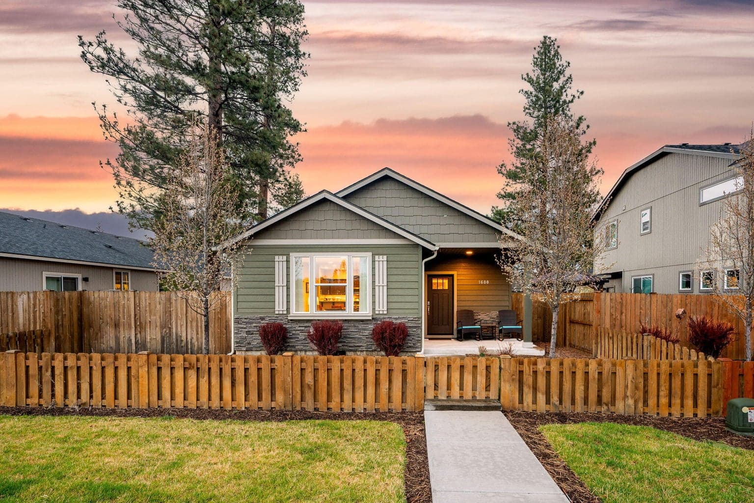 Photo of 1680 McKinney Butte 1 of 21