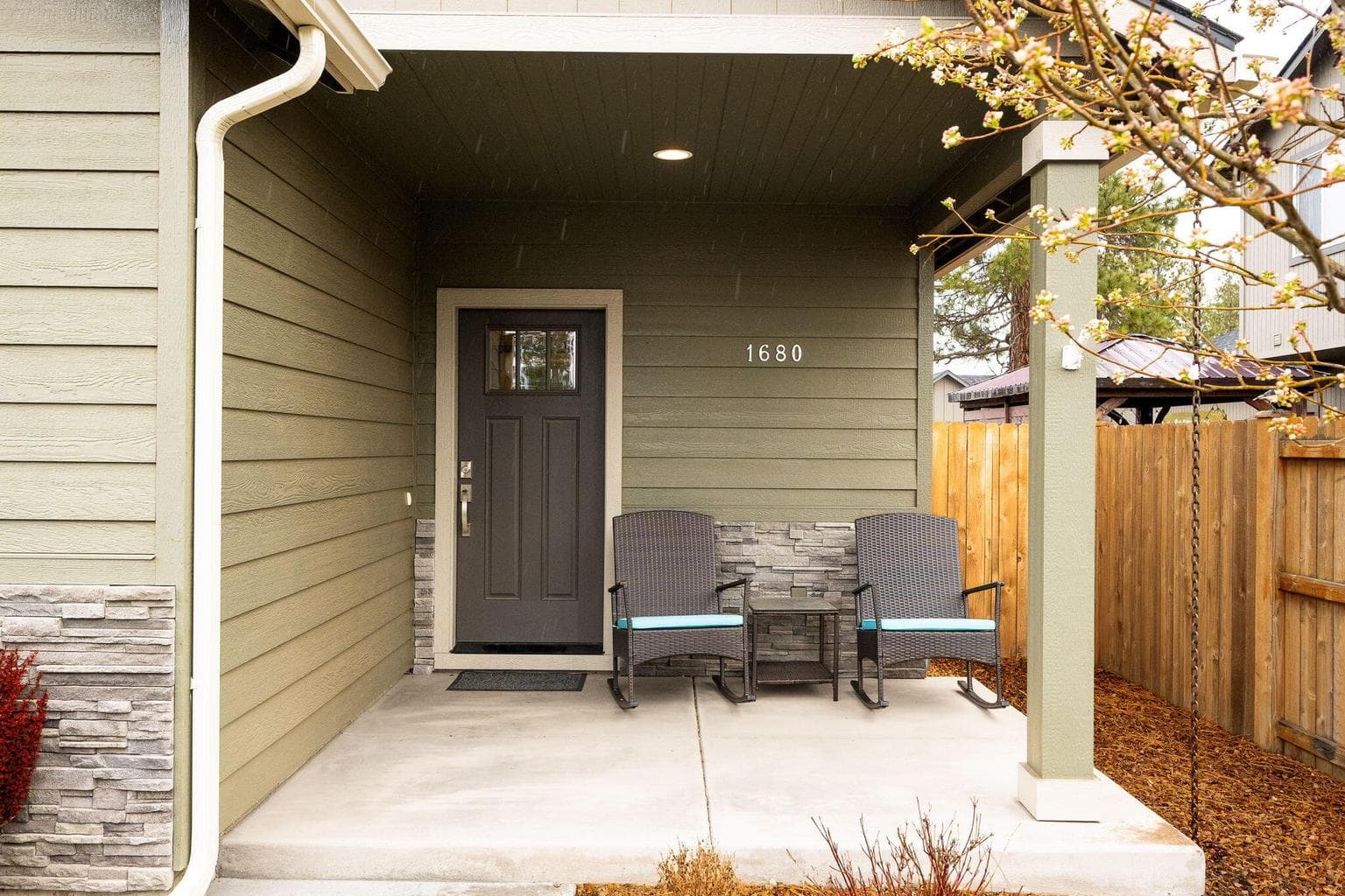 Photo of 1680 McKinney Butte 2 of 21