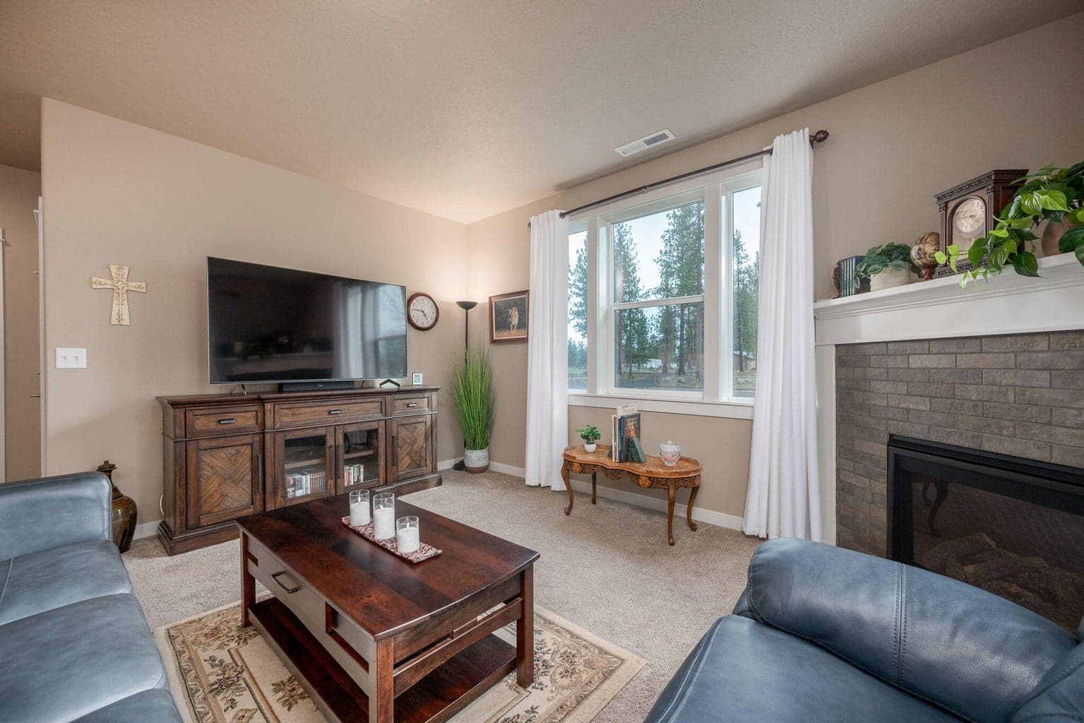 Photo of 1680 McKinney Butte 5 of 21