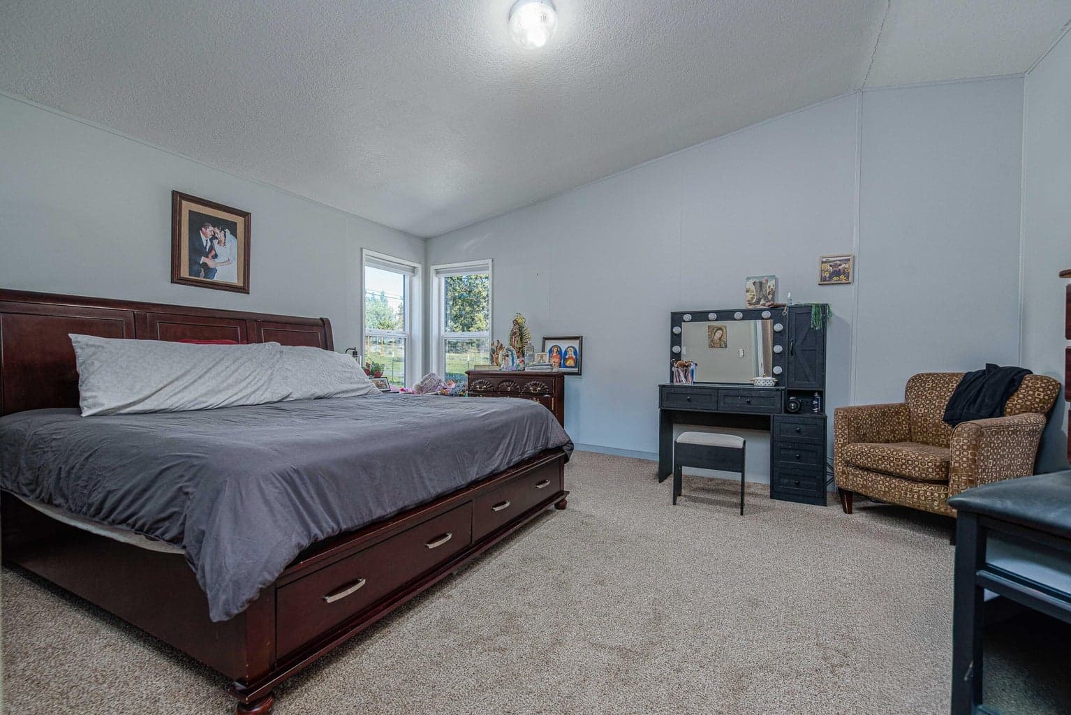 Photo of 13379 Cinder 3 of 37