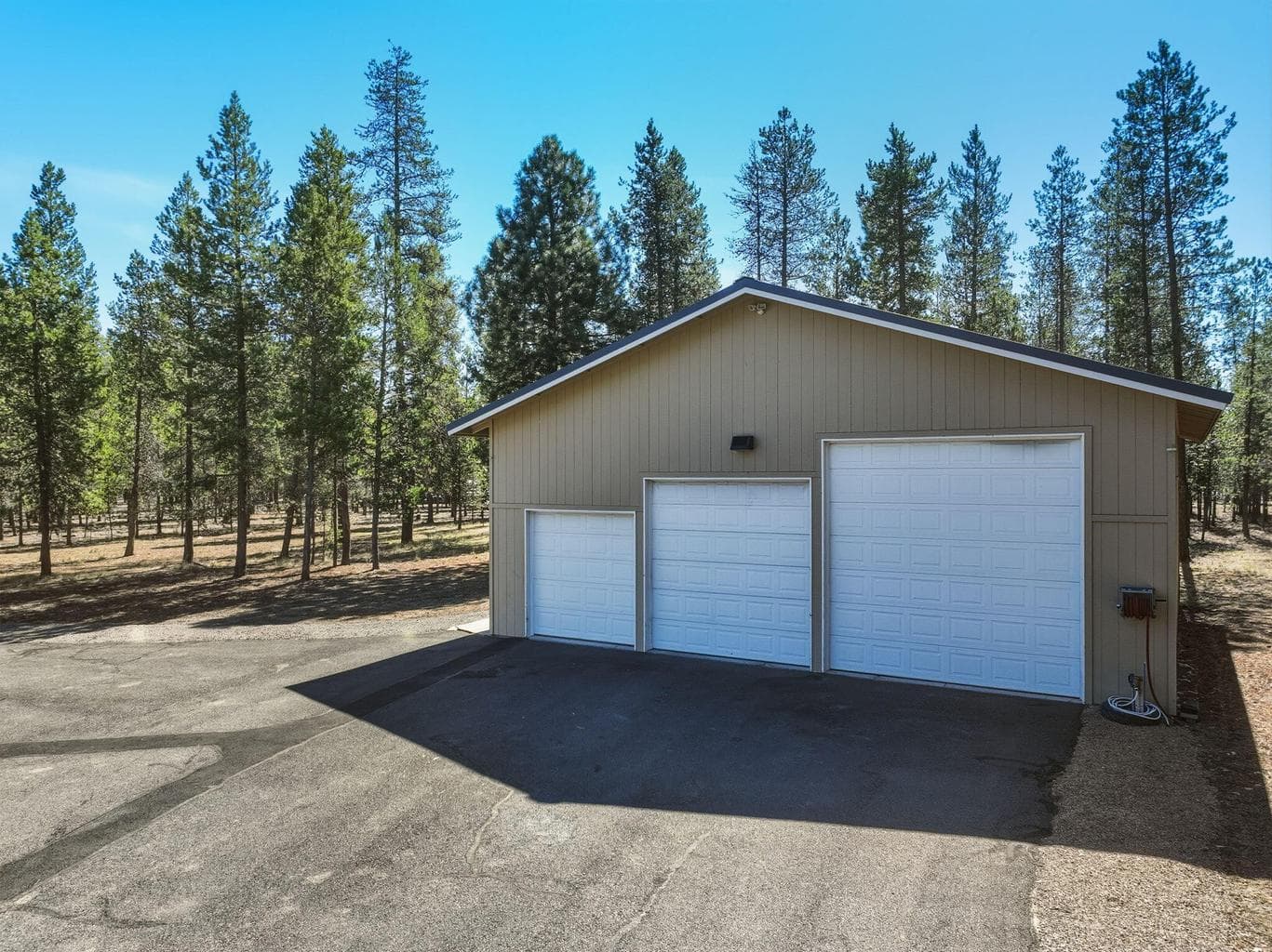 3-bay shop