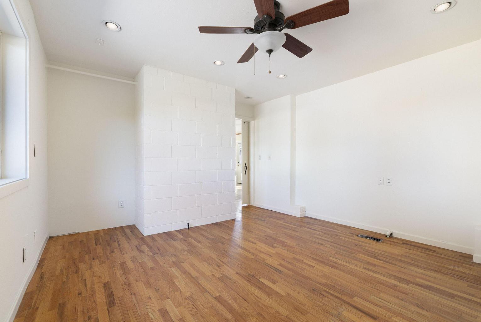 Photo of 1830 SW 16th Street 15 of 30
