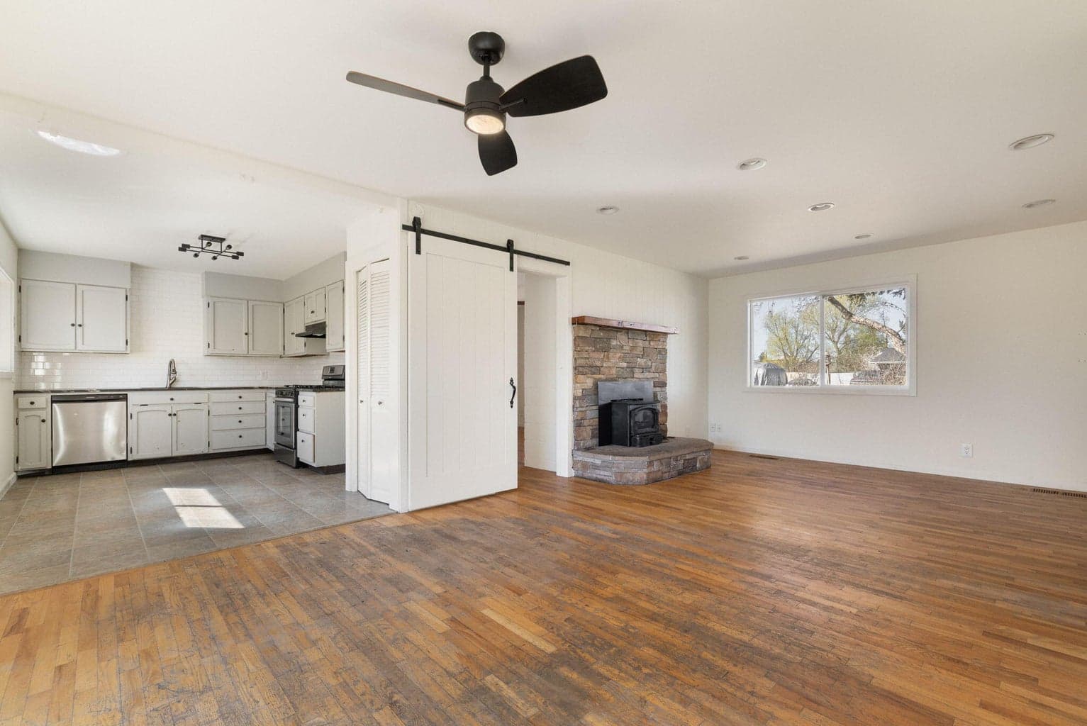 Photo of 1830 SW 16th Street 20 of 30